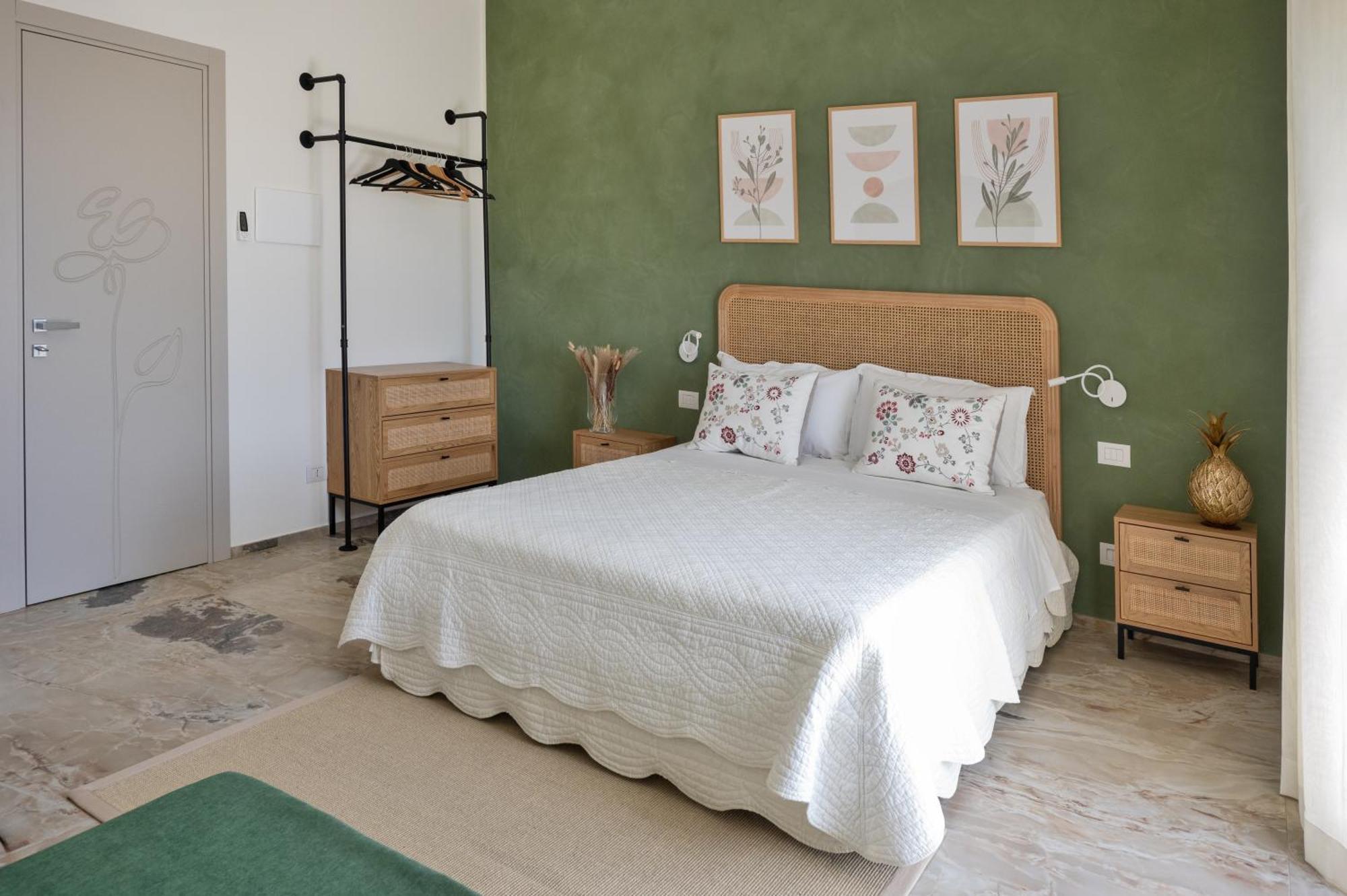 Rotareddu B&B Luogosanto Kültér fotó