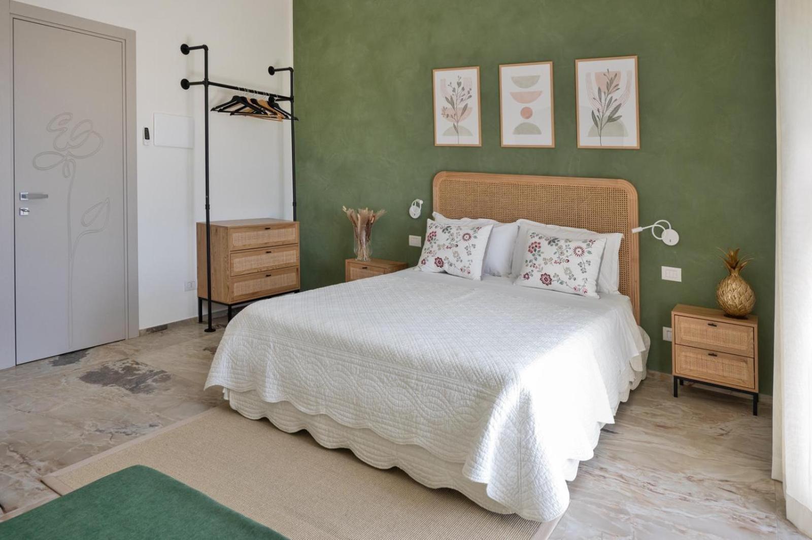 Rotareddu B&B Luogosanto Kültér fotó